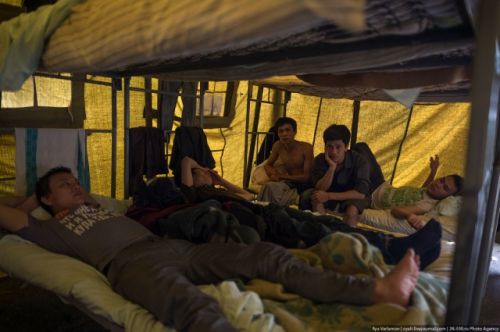 Палаточный лагерь мигрантов в Москве
