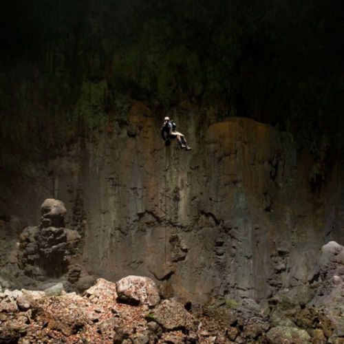 Пещера Шондонг - самая крупная и красивая пещера в мире.